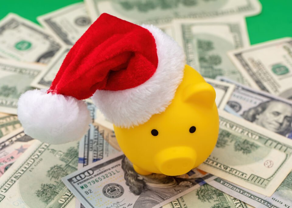 How to Survive the Holidays With Bad Credit