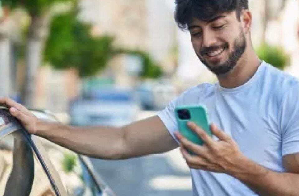 Middle-income Americans accelerate their car-buying plans, survey finds