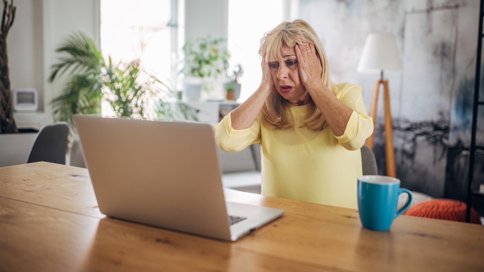 Financial fraud costs many older adults $100,000 or more: FTC - easzfin