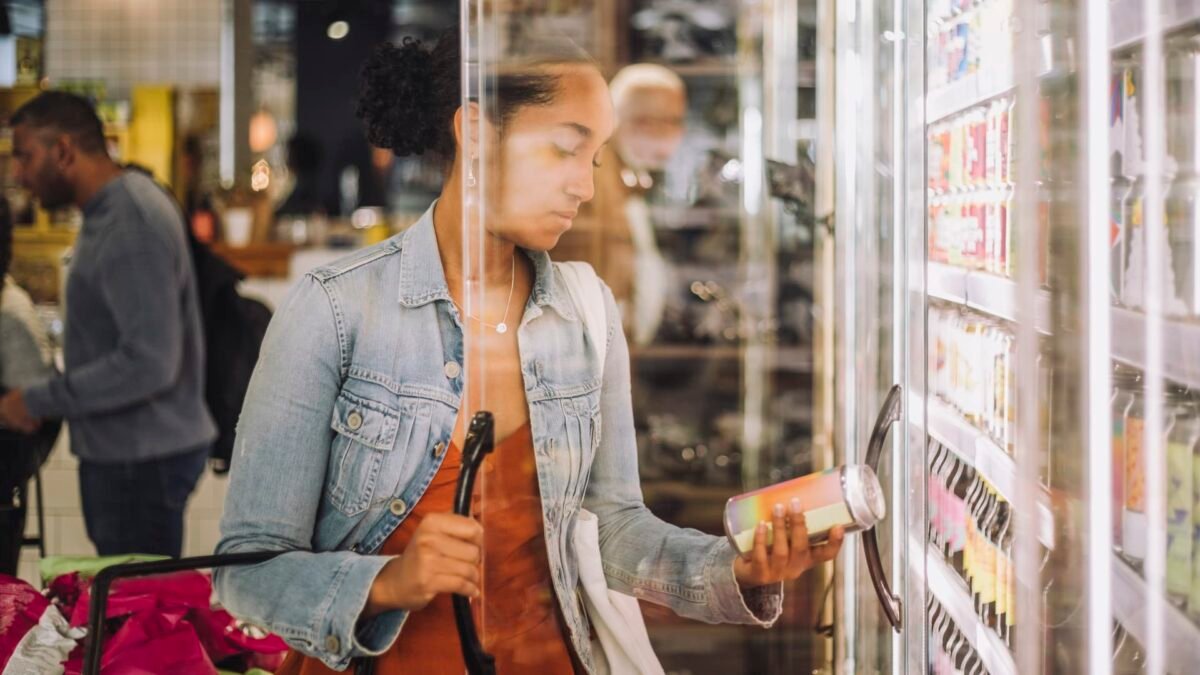 Student loan borrowers say bills make it harder to cover basic needs: Survey 4 Student loan borrowers say bills make it harder to cover basic needs: Survey